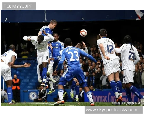 西甲赛场惊现冷门切尔西3-0战胜波尔图引发转会热议